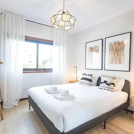 2br Flat In Bonfim W/ Ac & Balcony By Lovelystay Porto