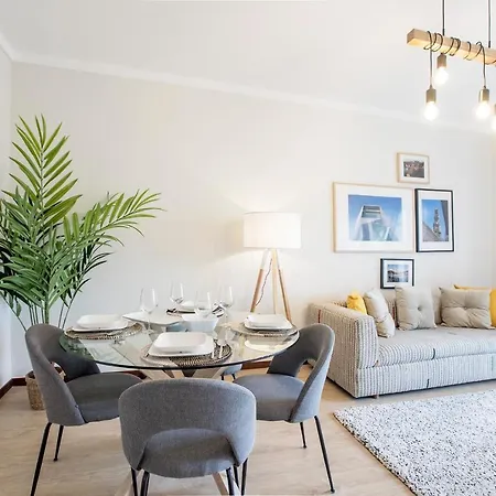 2br Flat In Bonfim W/ Ac & Balcony By Lovelystay * Porto