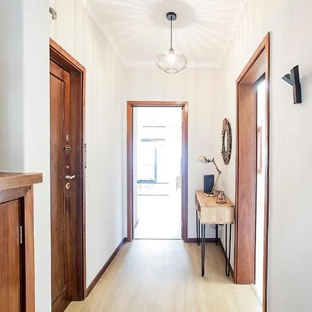 2br Flat In Bonfim W/ Ac & Balcony By Lovelystay * Porto